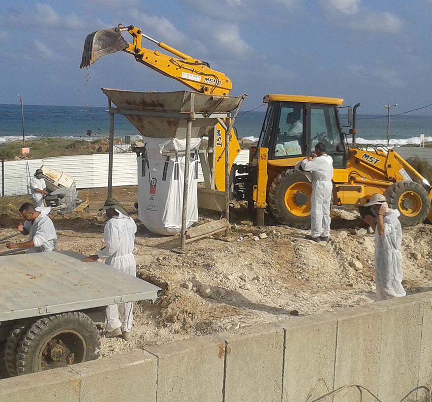 עבודות פינוי קרקע מזוהמת באסבסט – עבור איתנית מוצרי בניה בע"מ