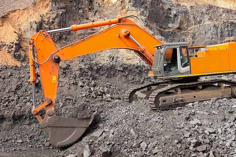 עבודות פינוי קרקע מזוהמת – מחפורת מלבין תע"ש רמת השרון. עבור חברת נצר השרון