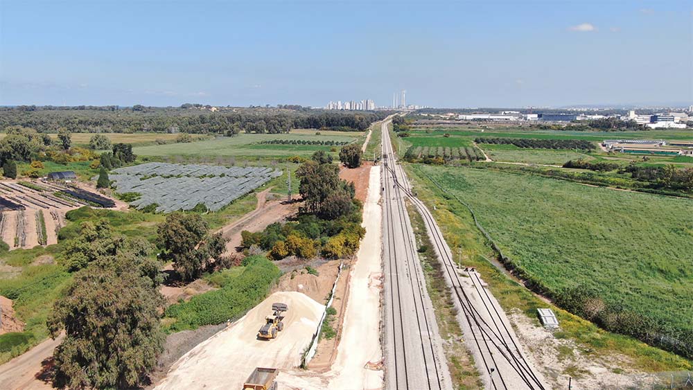הקמת מבנה תחתון למסילה תפעולית באתר רכבת ישראל בכפר ויתקין