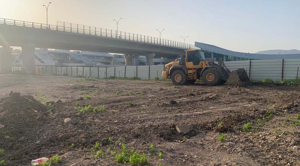 פינוי קרקע מזוהמת במסגרת פרויקט רק״ל נופית