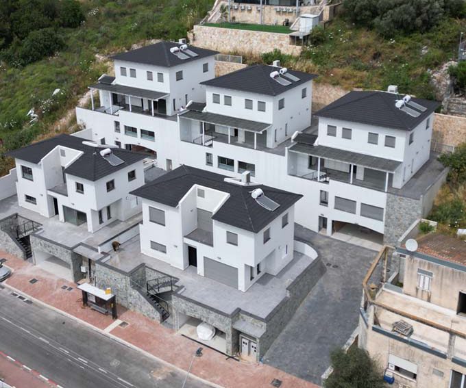 הקמת חמישה מבני מגורים צמודי קרקע בקריית חרושת